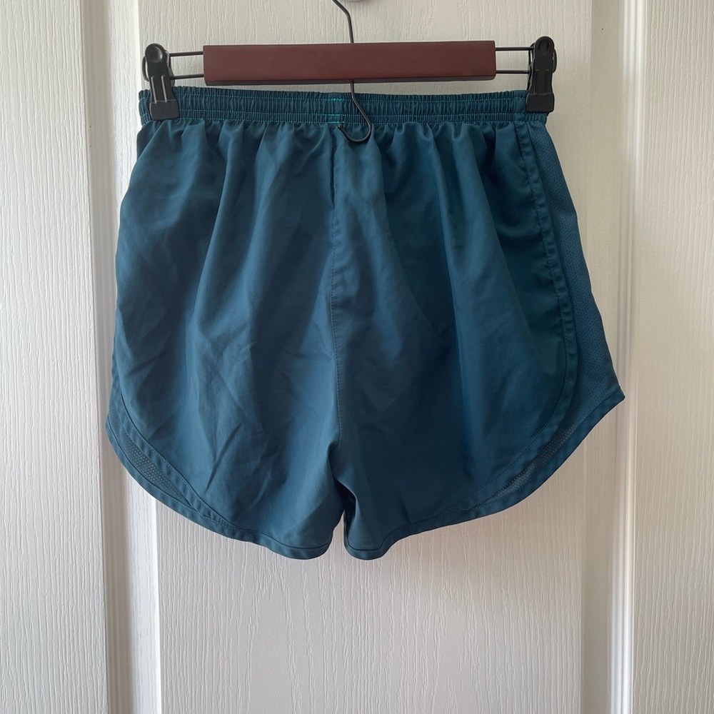 Nike dri fit shorts size small - Picture 2 of 3
